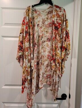 Latched Mama Floral Kimono